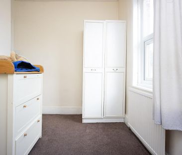 Avenue Road, Southampton - Photo 3