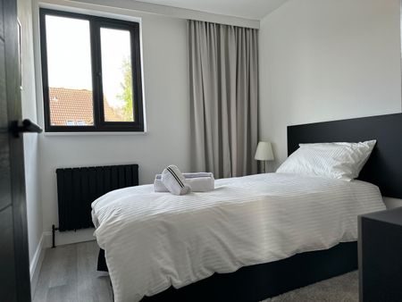 4 Bed Terraced House, Tenbury Court, SW2 - Photo 5