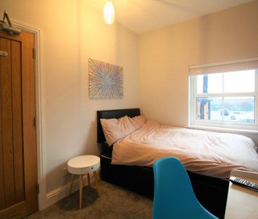 3 bedroom terraced house to rent - Photo 4