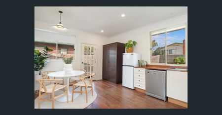 Freshly renovated home - Photo 4