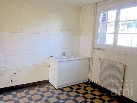 MAISON TYPE IV - BONNES PROCHE CHAUVIGNY - Photo 3