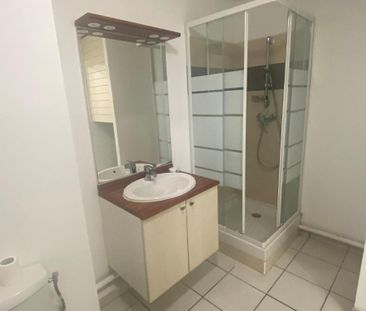 Location Appartement 1 pièce 26m² STE CLOTILDE 97490 - Photo 3