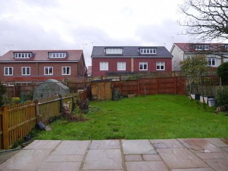 5 bedroom semi-detached house to rent - Photo 5