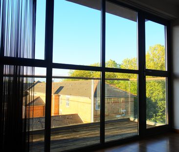 2 Bed Flat, Varcoe Road, SE16 - Photo 2