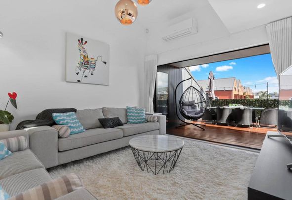 76 Hobsonville Point Road, Hobsonville - Photo 1