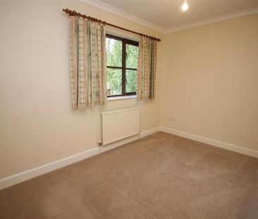 4 bedroom detached house to rent - Photo 3