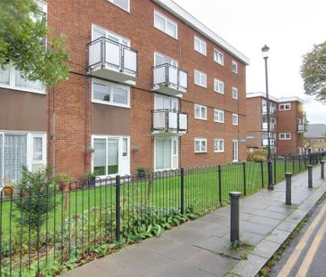 1 bedroom flat to rent - Photo 6