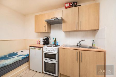 Studio to rent - Photo 4