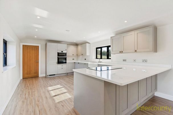 Bolford Street, CM6, Dunmow - Photo 1