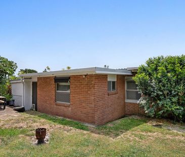 Elevated house with ocean views - Photo 5