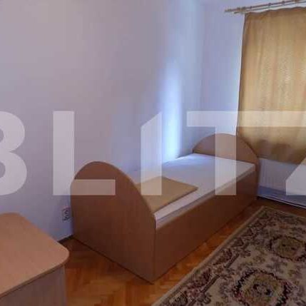 3 camere, 70 mp utili, mobilat modern, garaj, zona Aleea Padis! - Photo 1