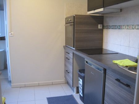 APPARTEMENT MEUBLE A LOUER PROCHE CENTRE VILLE ST QUENTIN 02 - Photo 5