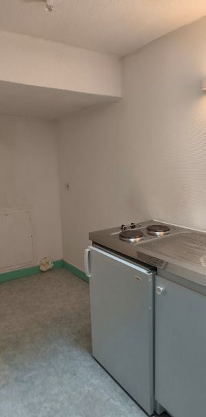 Location Appartement 2 pièces 25m² ST YRIEIX LA PERCHE 87500 - Photo 1