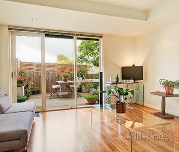 3/233 Cotham Road, Kew - Photo 3