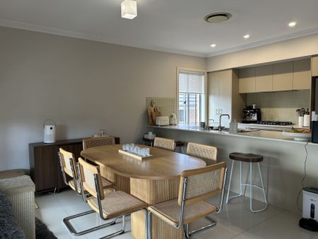 Modern two bedroom duplex - Photo 2