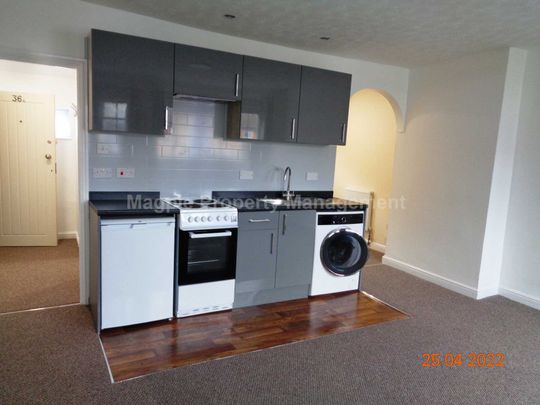 Price £850 pcm - Available Now - Unfurnished - Photo 1