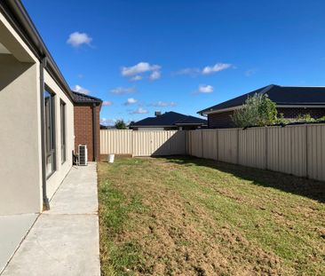 Modern Family Home North Shepparton - Photo 2