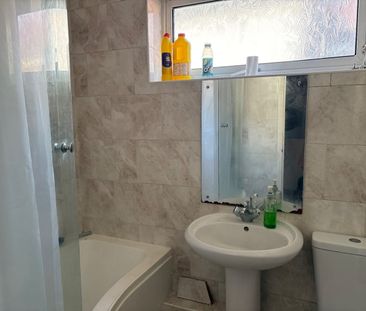 Room in a Shared House, Alexandra Road, SO15 - Photo 2
