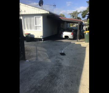 Large 3 B/Room Family home (Rear). - Photo 1