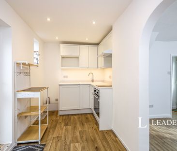 2 bedroom house to rent Motcombe Lane, Eastbourne, East Sussex, BN21 - Photo 5
