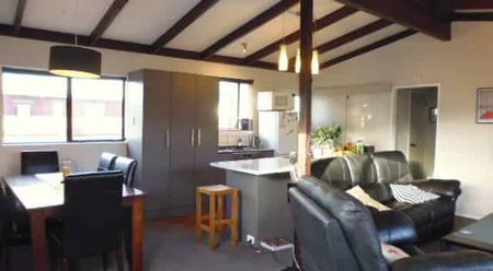 Lovely Home in Oxford Terrace - Photo 3