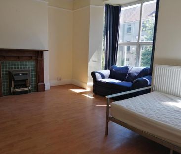 4 bedroom maisonette to rent - Photo 5