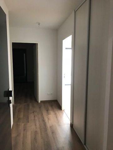 Appartement à louer, 2 pièces - Melun 77000 - Photo 4