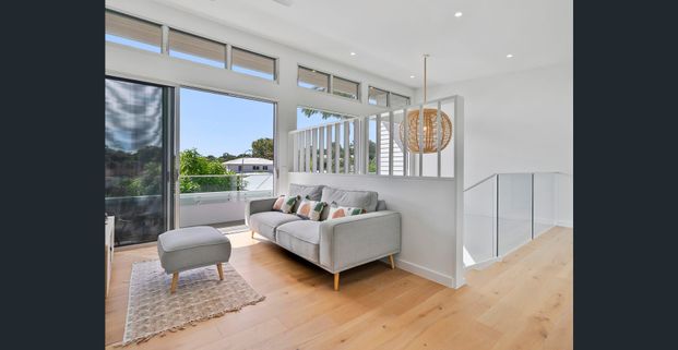 Luxurious Beachside Home - Photo 1