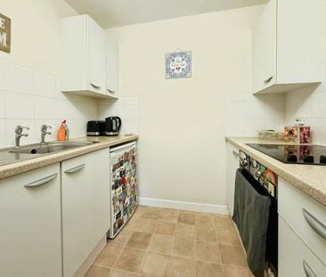 Mount Hermon Road, Woking, Surrey, GU22 7XG - Photo 5