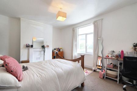 5 bedroom terraced house to rent - Photo 3