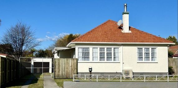 Central Living - Glenholme - Photo 2