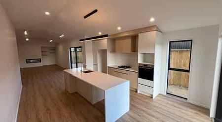 4 BEDROOMS - CROMWELL - Photo 4