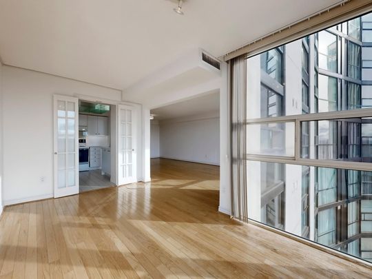 For Lease - 30 Harding Boulevard Unit# 810, Richmond Hill, Ontario - Photo 1