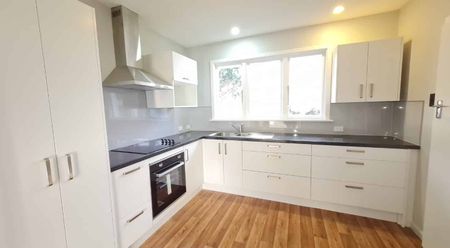 Riccarton - 3 Bedroom - Photo 5