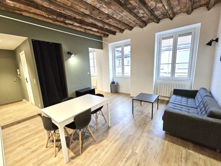 Location Appartement 3 pièces 66m² ST ETIENNE 42000 - Photo 3