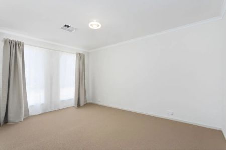 “Spacious family home in Dovar Gardens!” - Photo 2