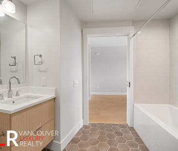 Condo in North Vancouver, BC - Photo 1