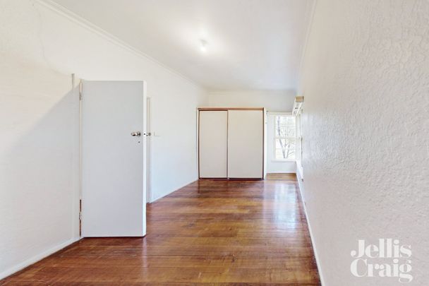 3 Huntingdon Road, Bentleigh East - Photo 1