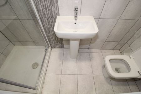 Plungington Road, PRESTON, Lancashire PR1 7EN - Photo 2