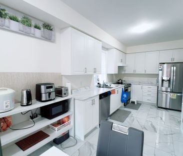 For Lease - 118 Blackwell Crescent Unit# Upper, Bradford West Gwill... - Photo 3