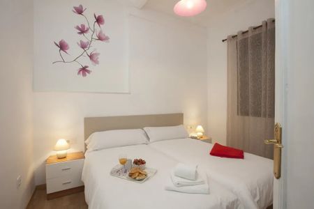 Carrer Sagrari del Salvador, Valencia, Valencian Community 46003 - Photo 4