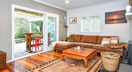 Vintage Charm Meets Modern Comfort ..... - Photo 4