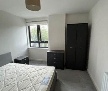 3 bedroom ground floor maisonette to rent - Photo 6