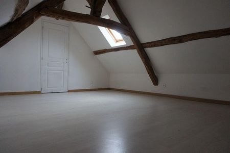 Location Appartement 3 pièces 82m² MALAY LE GRAND 89100 - Photo 5