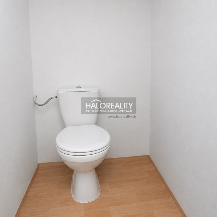 2 izbový byt na prenájom 50m2, Handlová - Photo 1