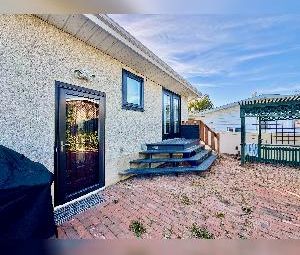 Furnished 2 Bed 1 Bath BSMT Suite Ottewell Edmonton - Photo 1