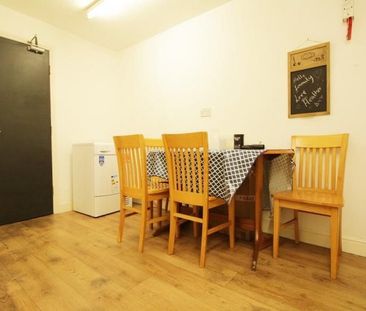 65 Monks Road, Lincoln, Lincolnshire, LN2 5HP - Photo 1