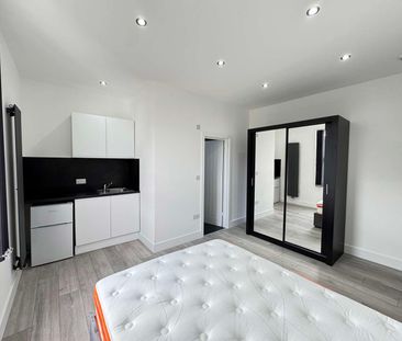 Modern studio rooms in L9, bills included - Photo 3