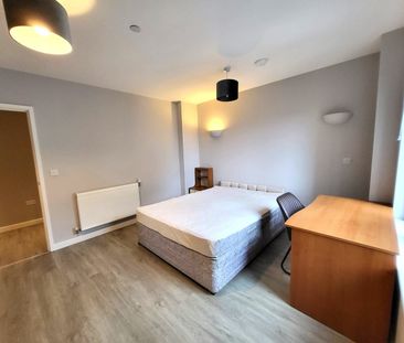 Room in a Shared Flat, Wandle Road, CR0 - Photo 5