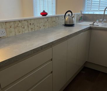 2 Bed Flat, Salusbury Road, NW6 - Photo 1